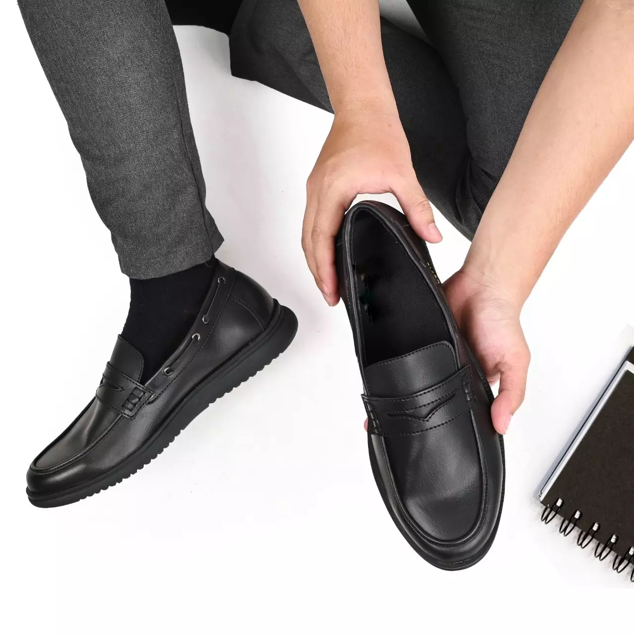 Coutry Boots Austin Sepatu Pria Slip On Loafers Formal Semi Pantofel Hitam