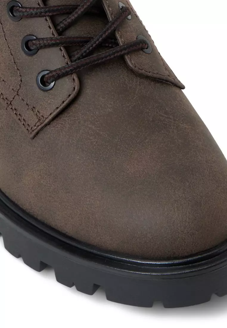 Carolyne Boots