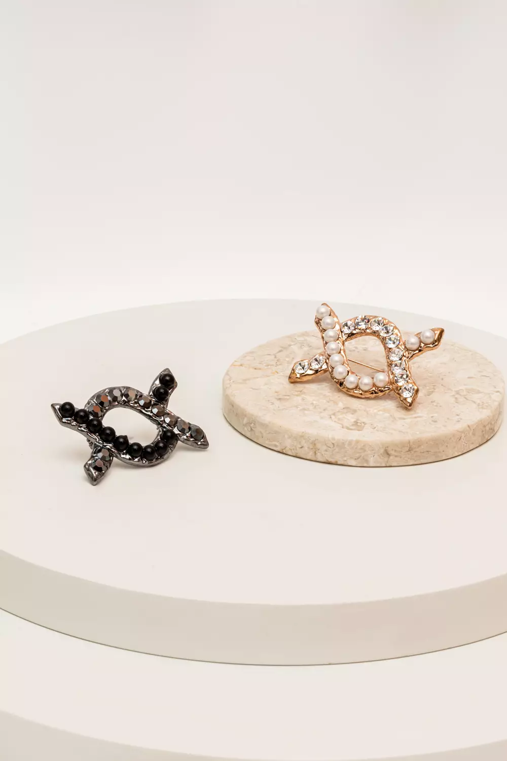 Klamby - Nayana Brooch Black