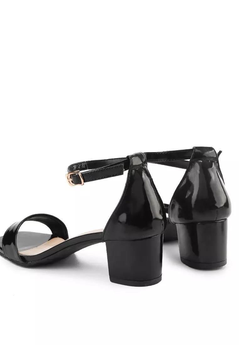 Russel Sandal Ankle Strap Low Heels Wanita