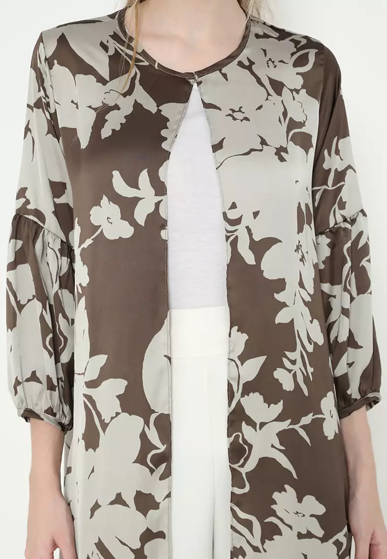 Outer Satin With Puff Sleeve In Brown By Brilliant Girl Warna COKLAT
