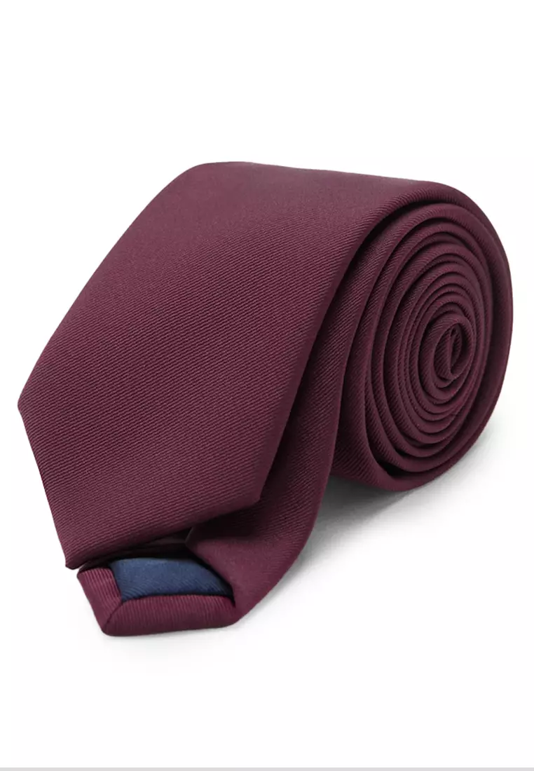 Smooth Micro-Structured Tie