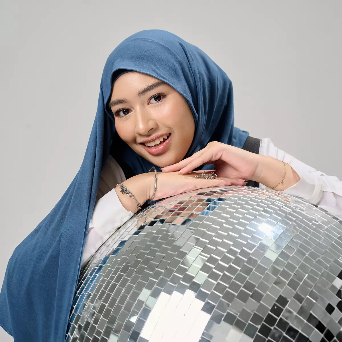 ZM Zaskia Mecca - Sadja Denim Blue | Hijab Instant Segitiga Spandex Premium