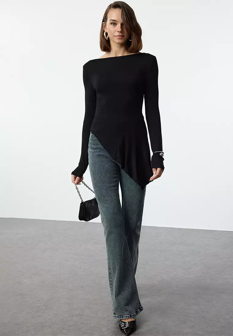 Asymmetric Flexible Knitted Blouse