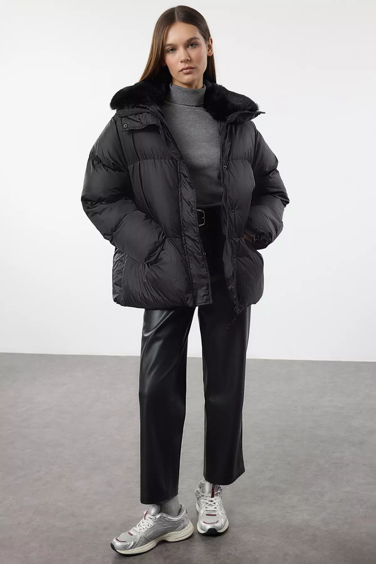Buy Trendyol Black Oversized Plush Collar Detailed Puffer Jacket
