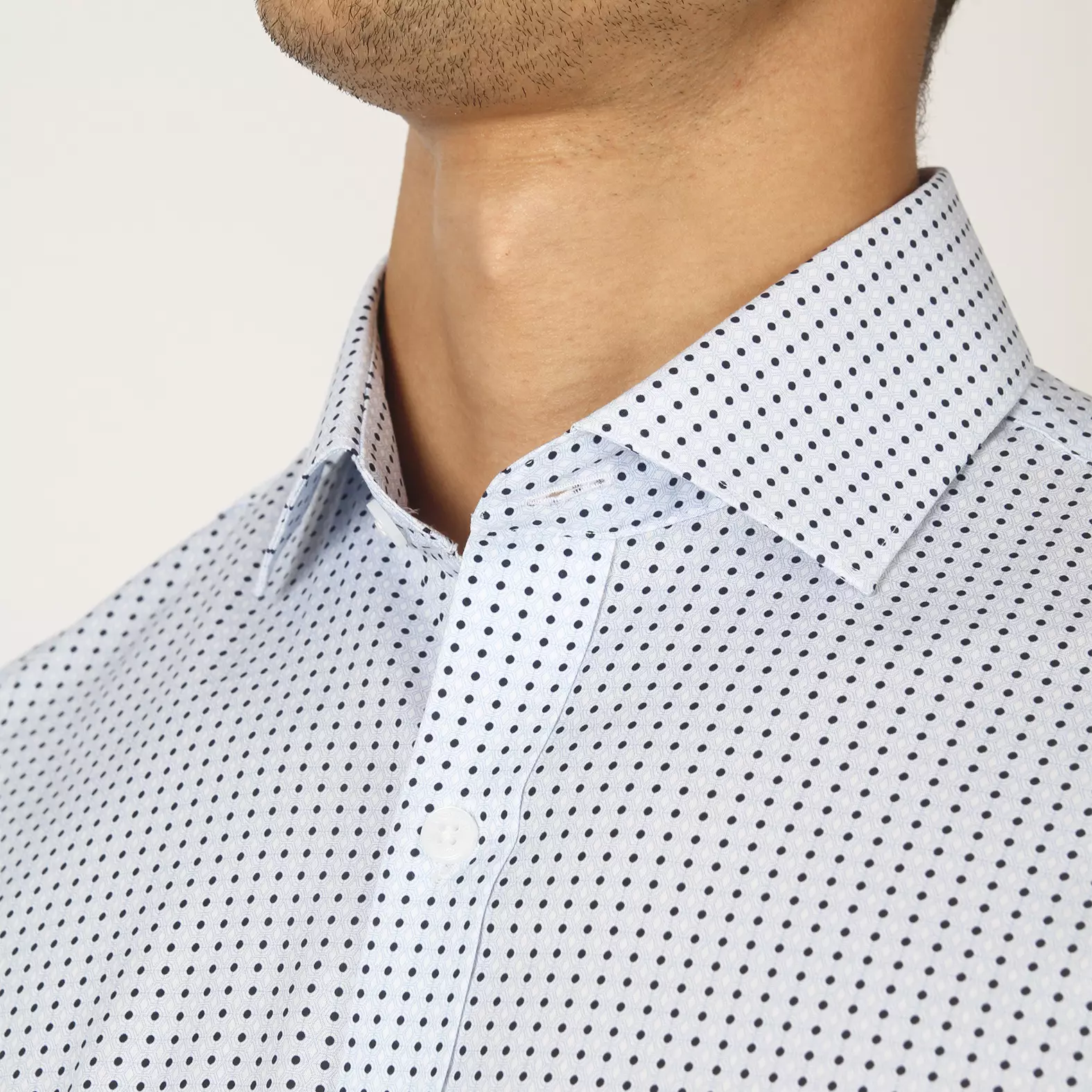 Kemeja Pria Lengan Pendek Ethan White Print Alfie Laveu