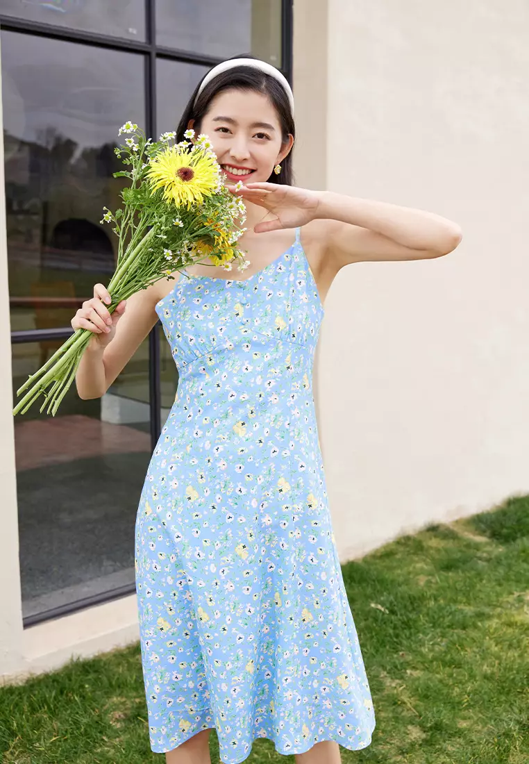Sleeveless Summer Picnic Dress with Floral Print