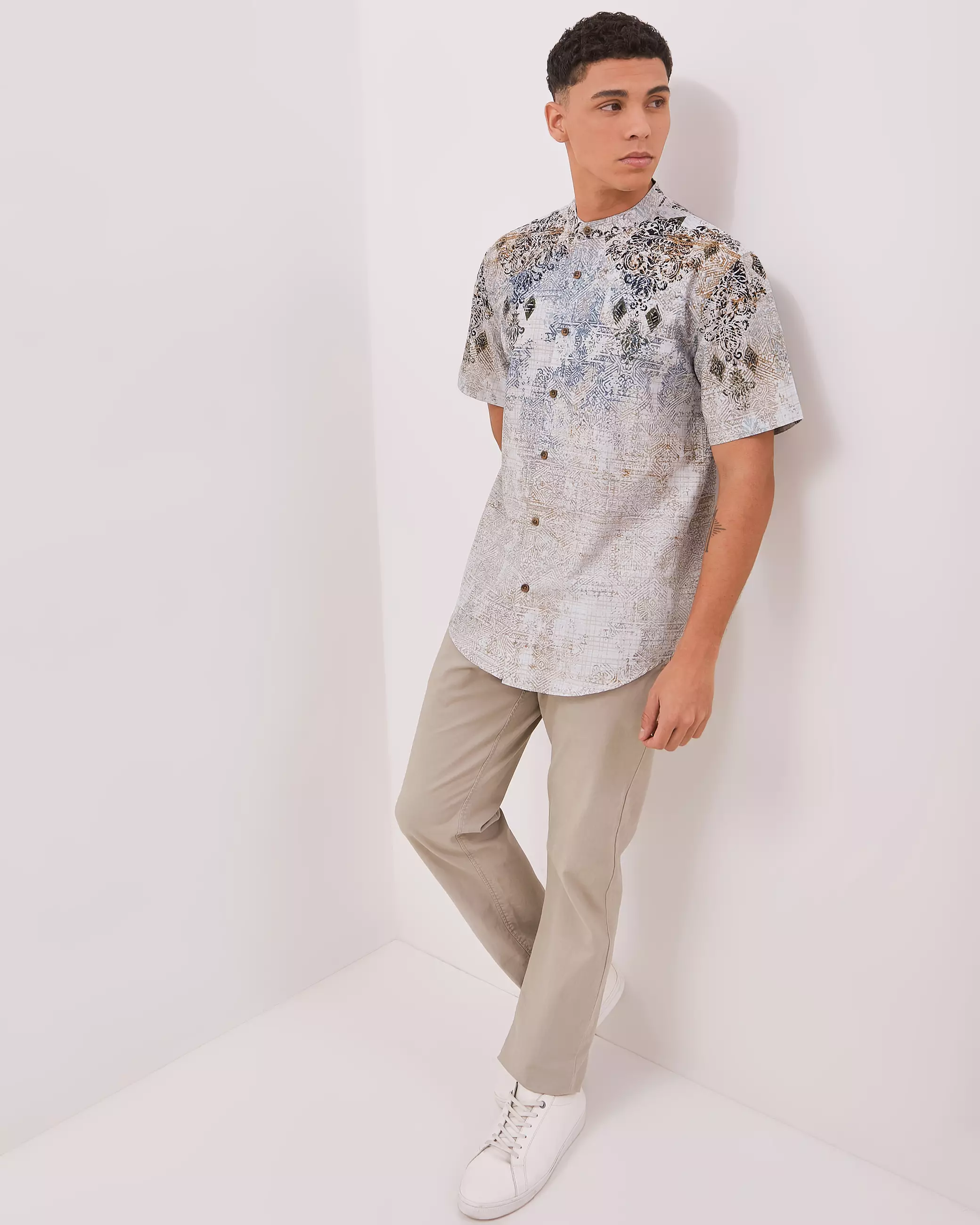 AMK Kemeja Koko Pria Lengan Pendek KK Aryan S/S Cream