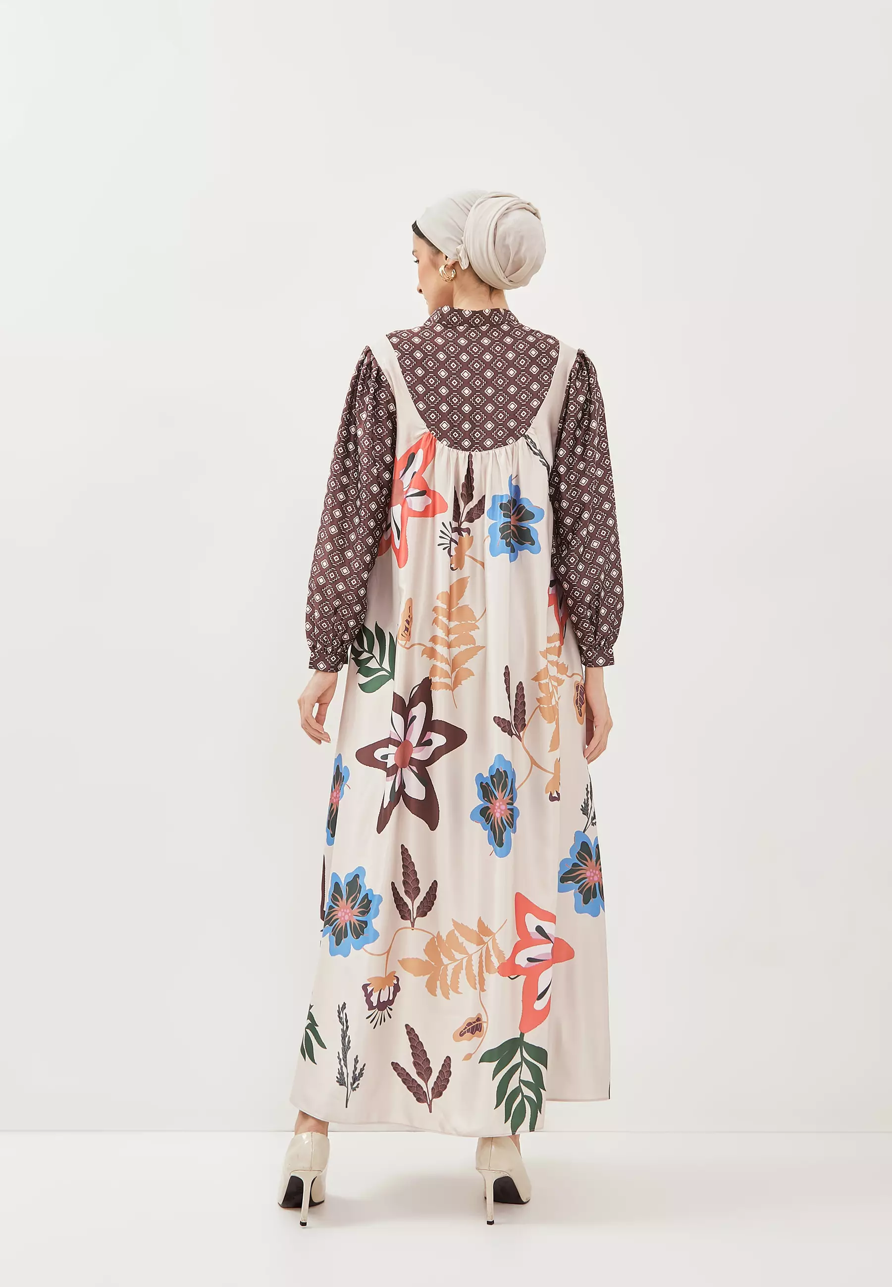 Kamilaa by Itang Yunasz Dress Utopia Khaki