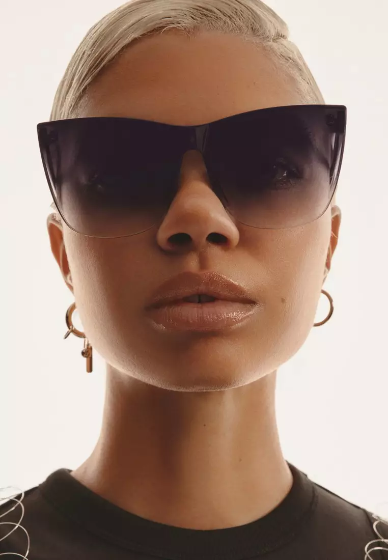 QUAY Come Thru Sunglasses - Dahlia/Dark Brown Honey