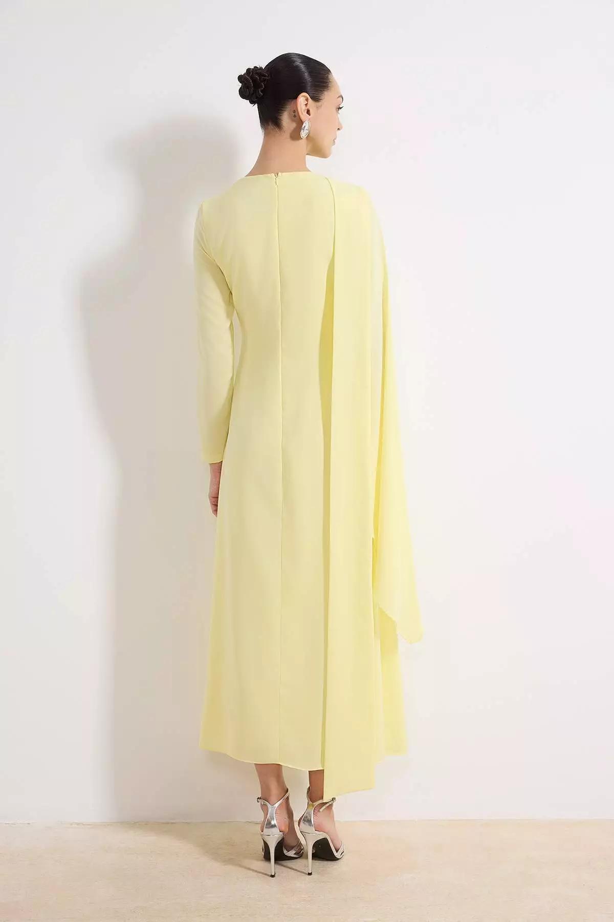 Yellow Shawl Detailed Evening Dress Tctss24Db00036