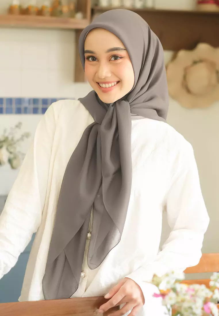Polly Cotton (Hijab Segiempat Bella Square) Stone