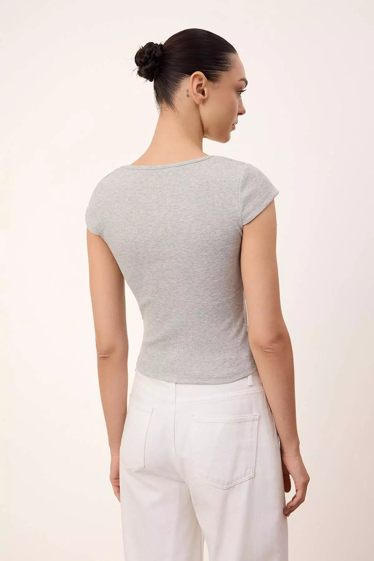 Wardrobe Essentials-Wardrope Essentials Gray Melange Fitted Crop Stretchy Knitted Blouse Twoss26Bz155