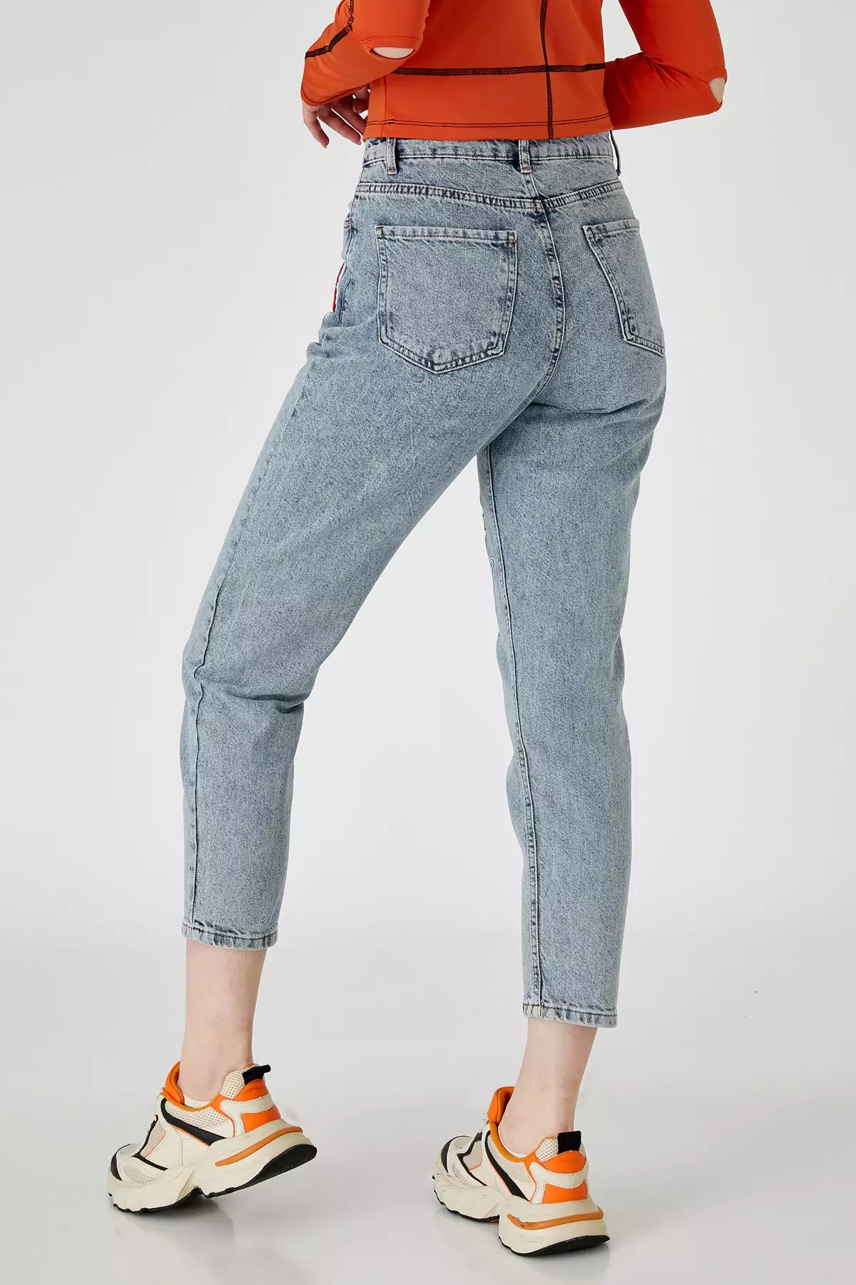Relaxed sale mom jeans