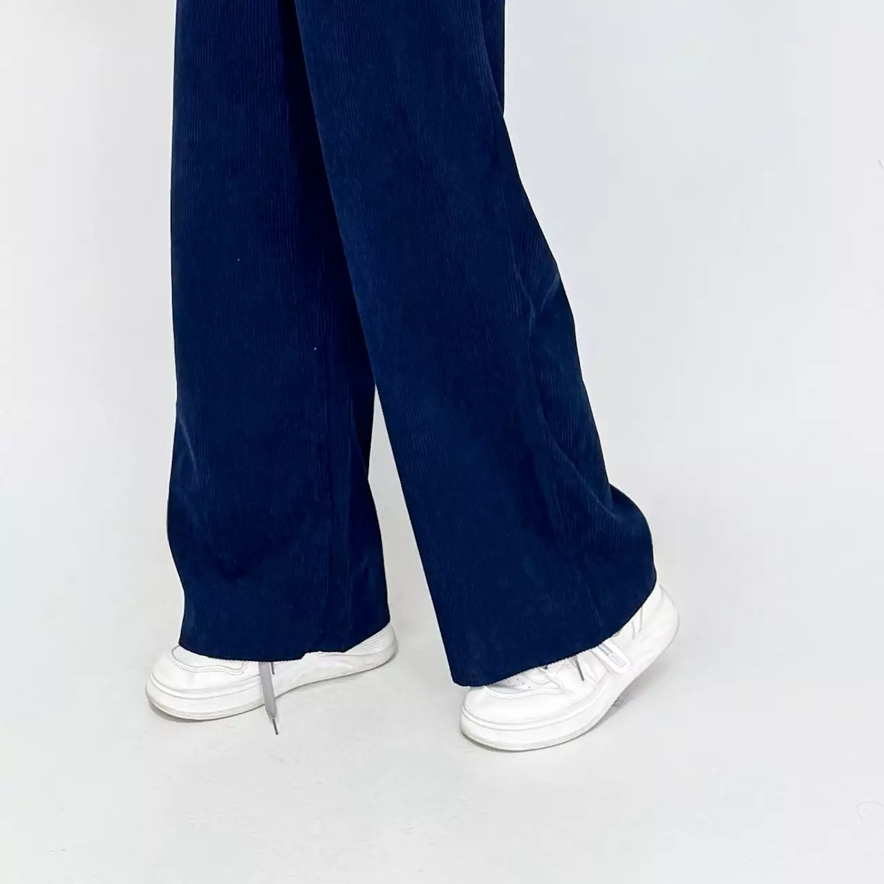 Raka Suede Corduroy Pants Biru