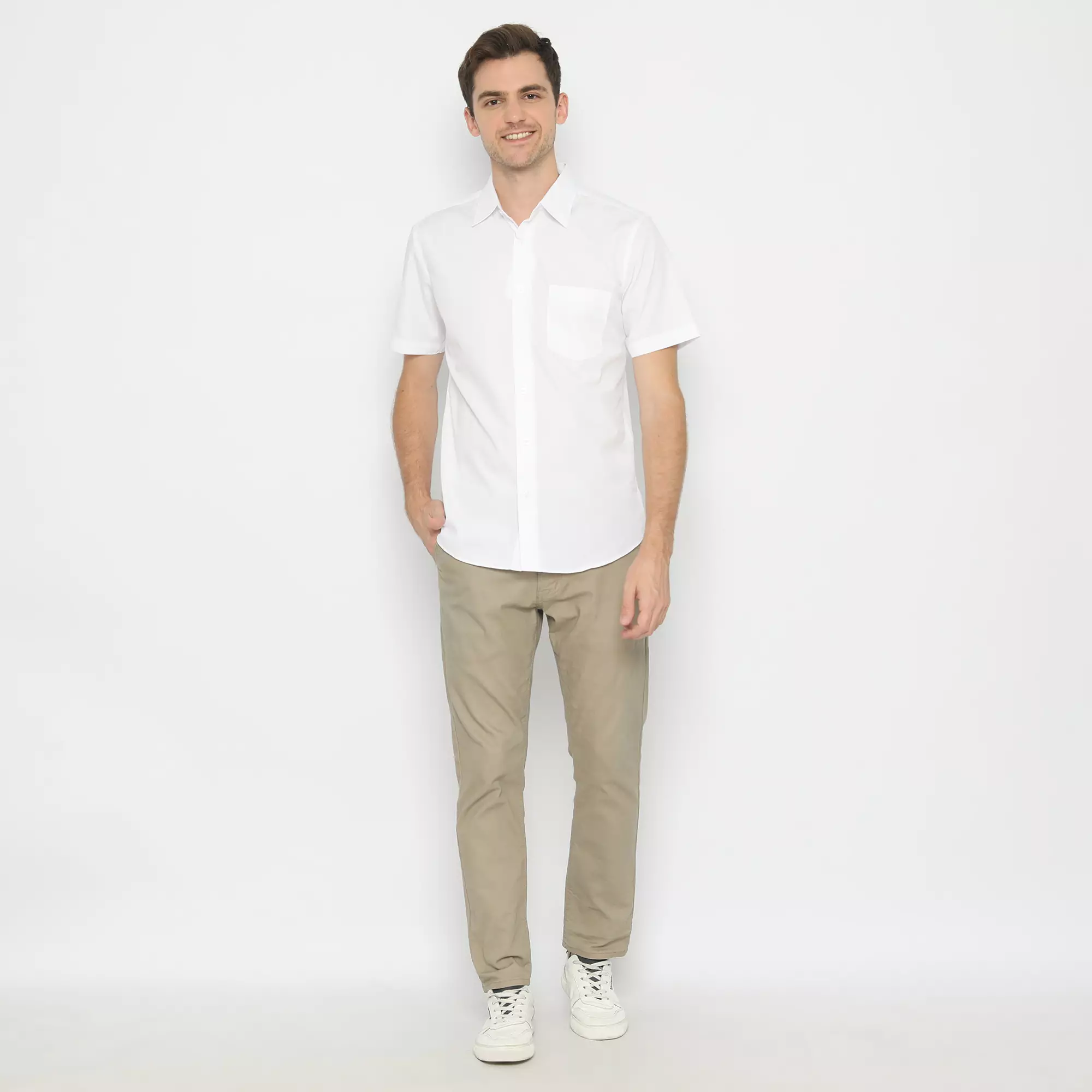 Platini Kemeja Polos Putih Pendek Katun CVC 63171