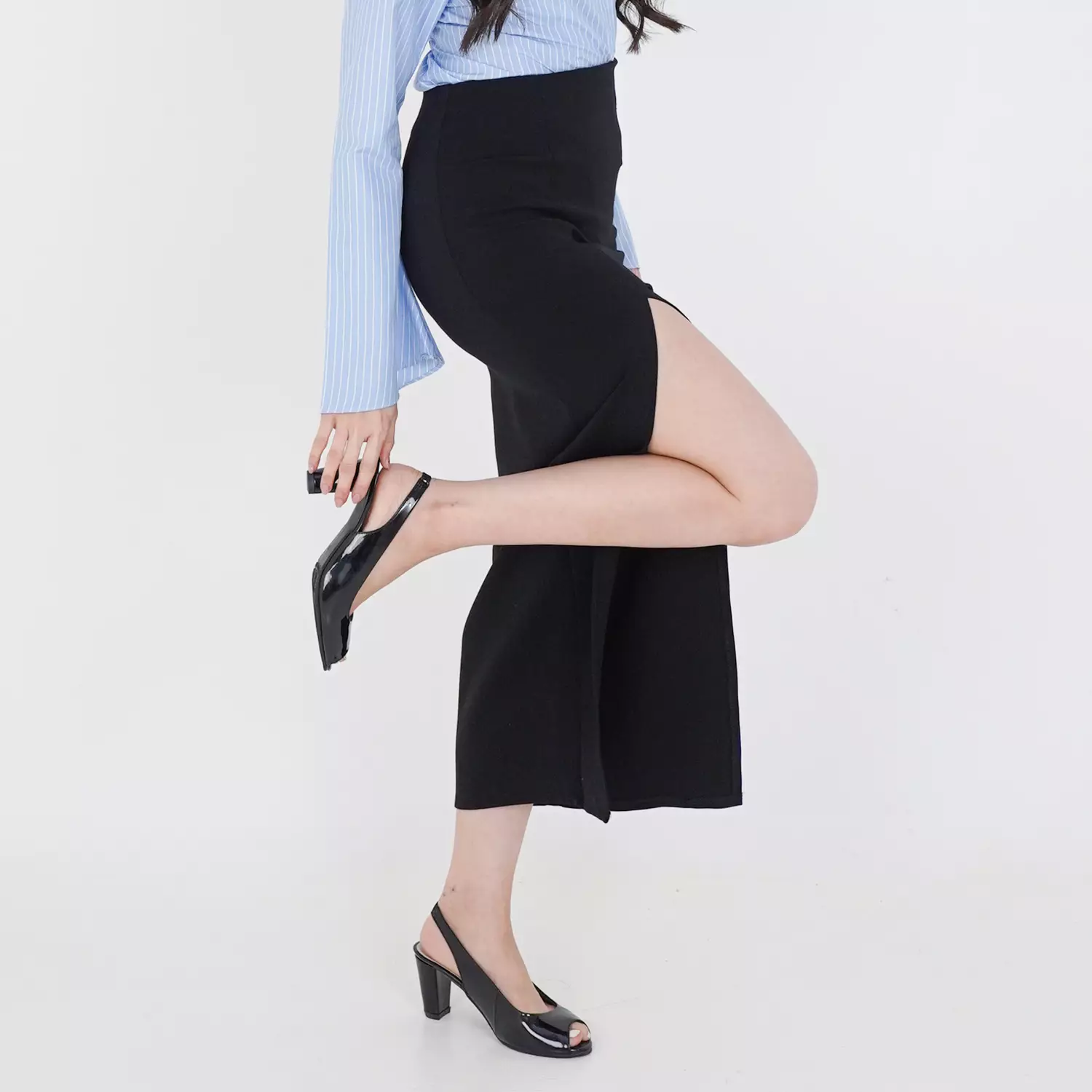 Pauline Sepatu Sandal Wanita Sling back block heels 7 cm - Black patent