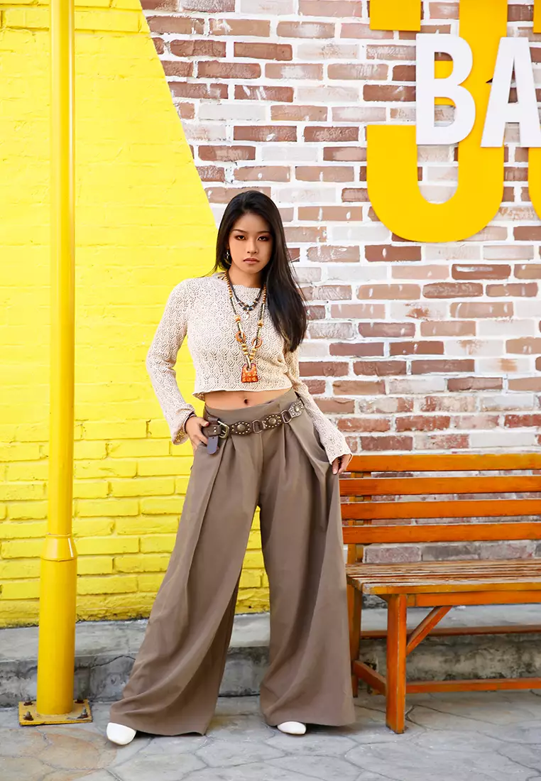 Short Crew Neck Sweater Top in Natural