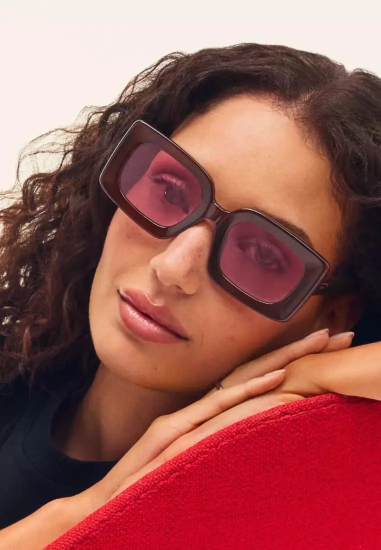 QUAY Talk Show Sunglasses - Dark Brown/Magenta