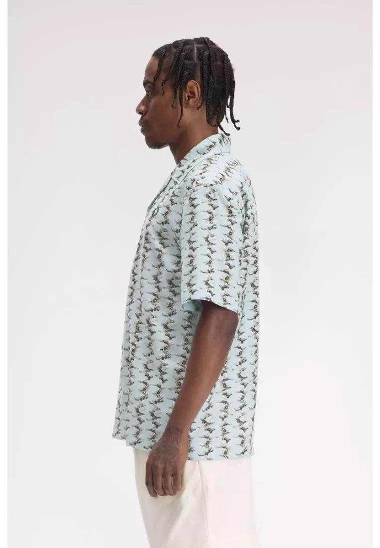 Fred Perry M9899 Abstract Print Revere Collar (Light Smoke)