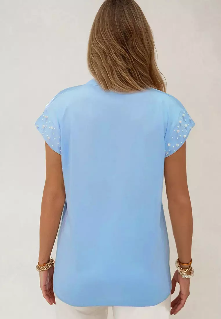 Women's Blue Crew Neck Pearl Studded Sleeveless Blouse Alc-X13522
