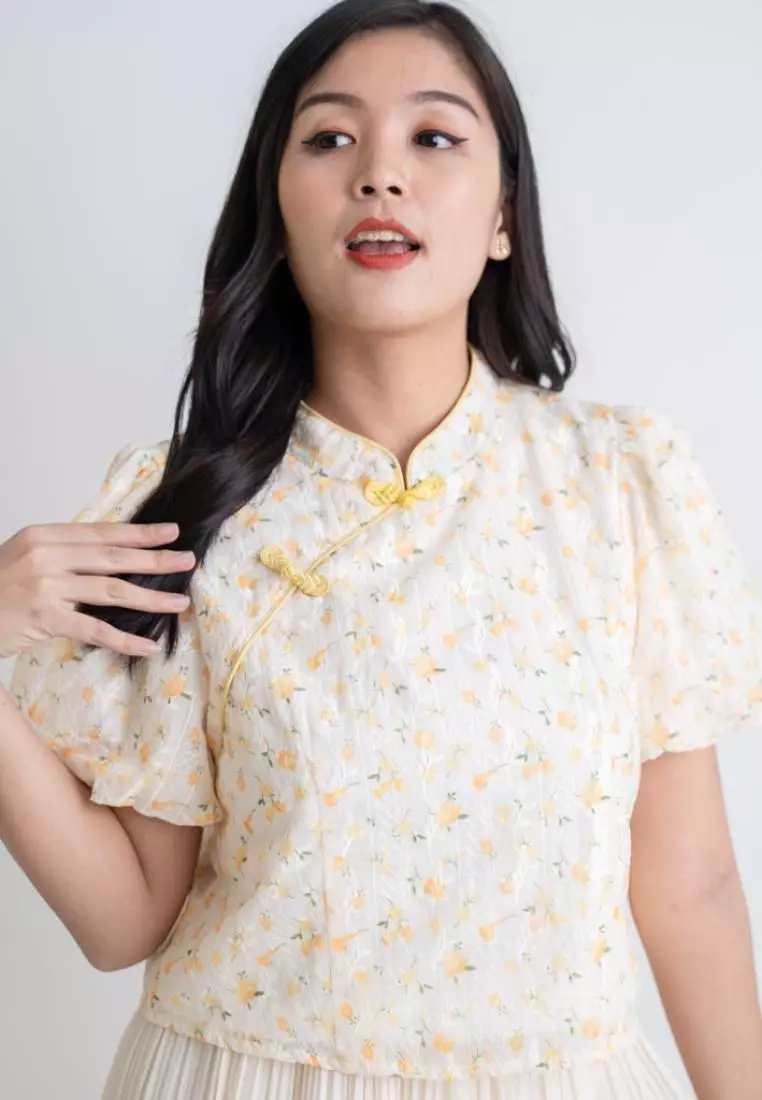 FLORAL EMBROIDERED ORIENTAL BLOUSE