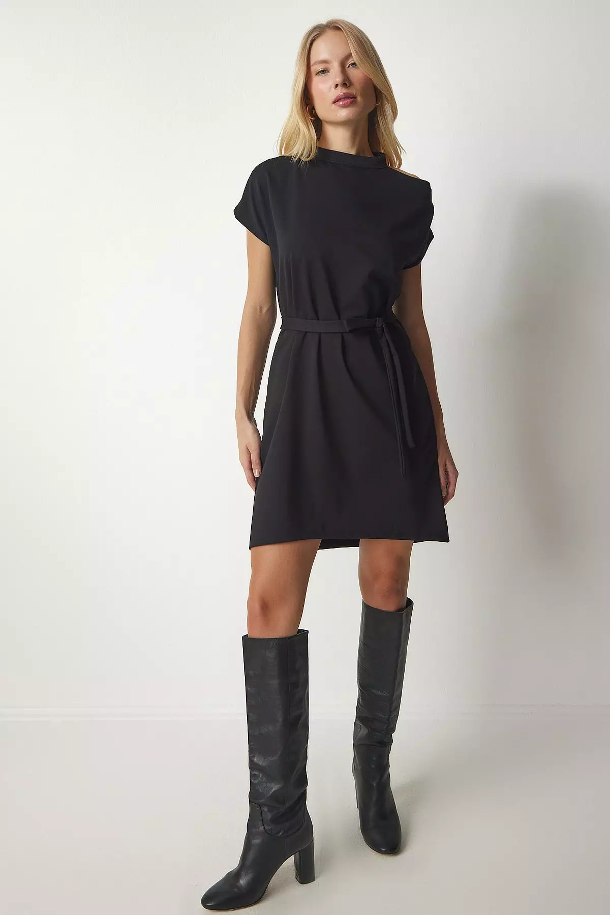 Belted Cold-Shoulder Knitted Dress