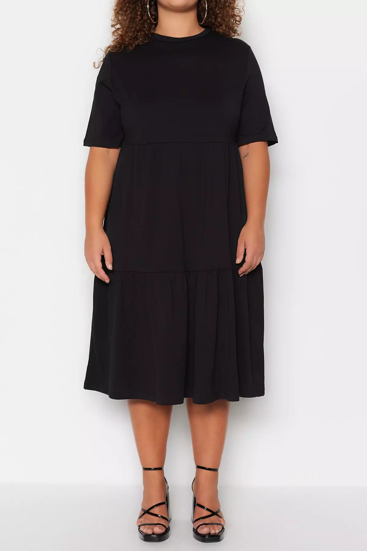 Plus Size Round Neck Midi Dress