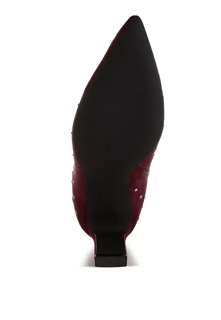 Sepatu Microfiber Hiasan Diamante dalam warna Burgundy