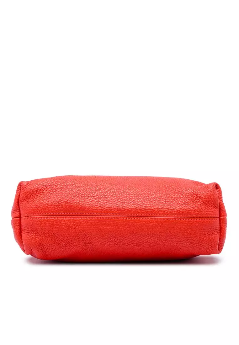 Pre-Loved Burberry Leather The Petal Clutch With Strap