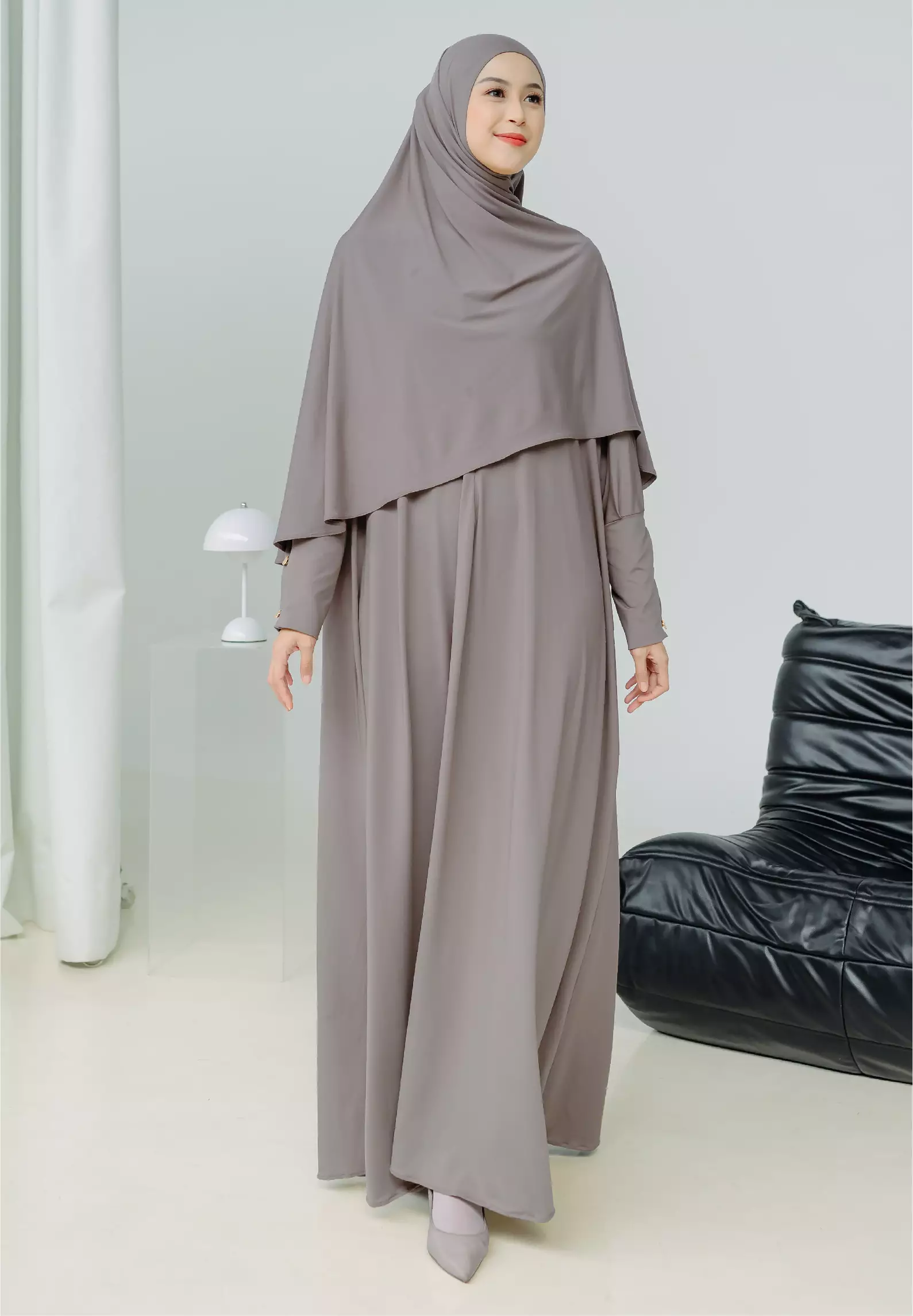 Hafisa Abaya Set Grey Cream