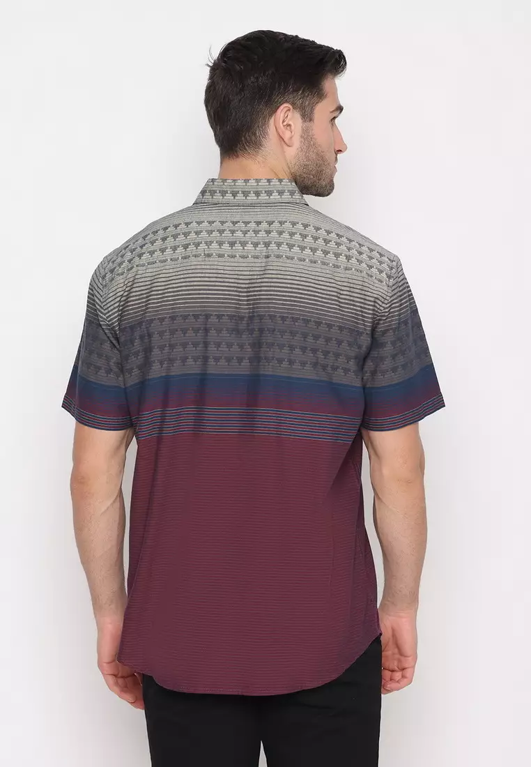 POLICE Kemeja Border Printing Navy Maroon Regular Fit Pria