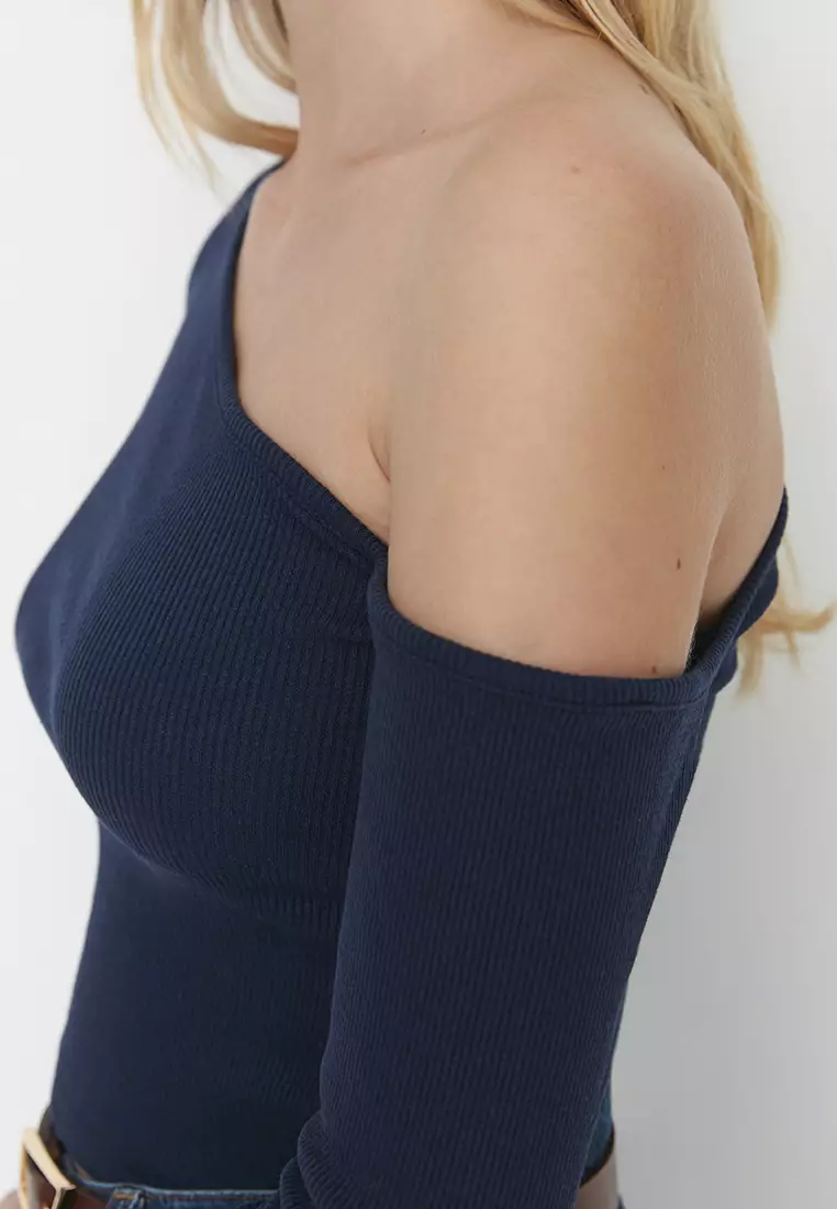Fitted Asymmetrical Rib Top