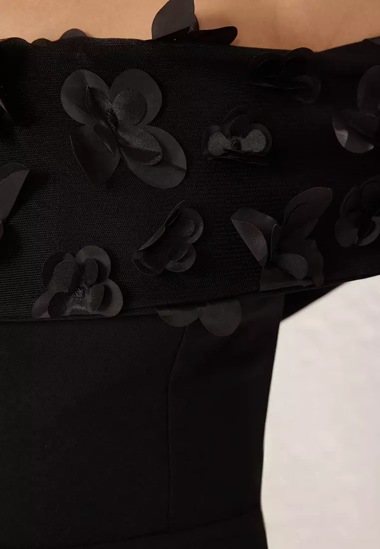 Black Carmen Collar Flower Applique Detailed Woven Long Elegant Evening Dress Graduation Dress TPRSS25AE00107