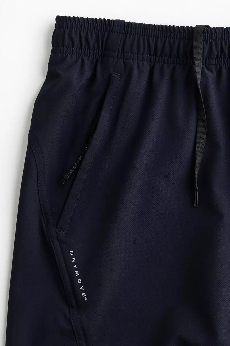Sports shorts with DryMove™