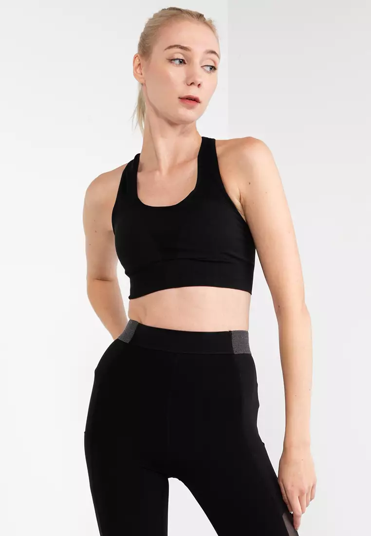 Calvin Klein Womens Basic Performance Strappy Sports Bra : :  Clothing, Shoes & Accessories