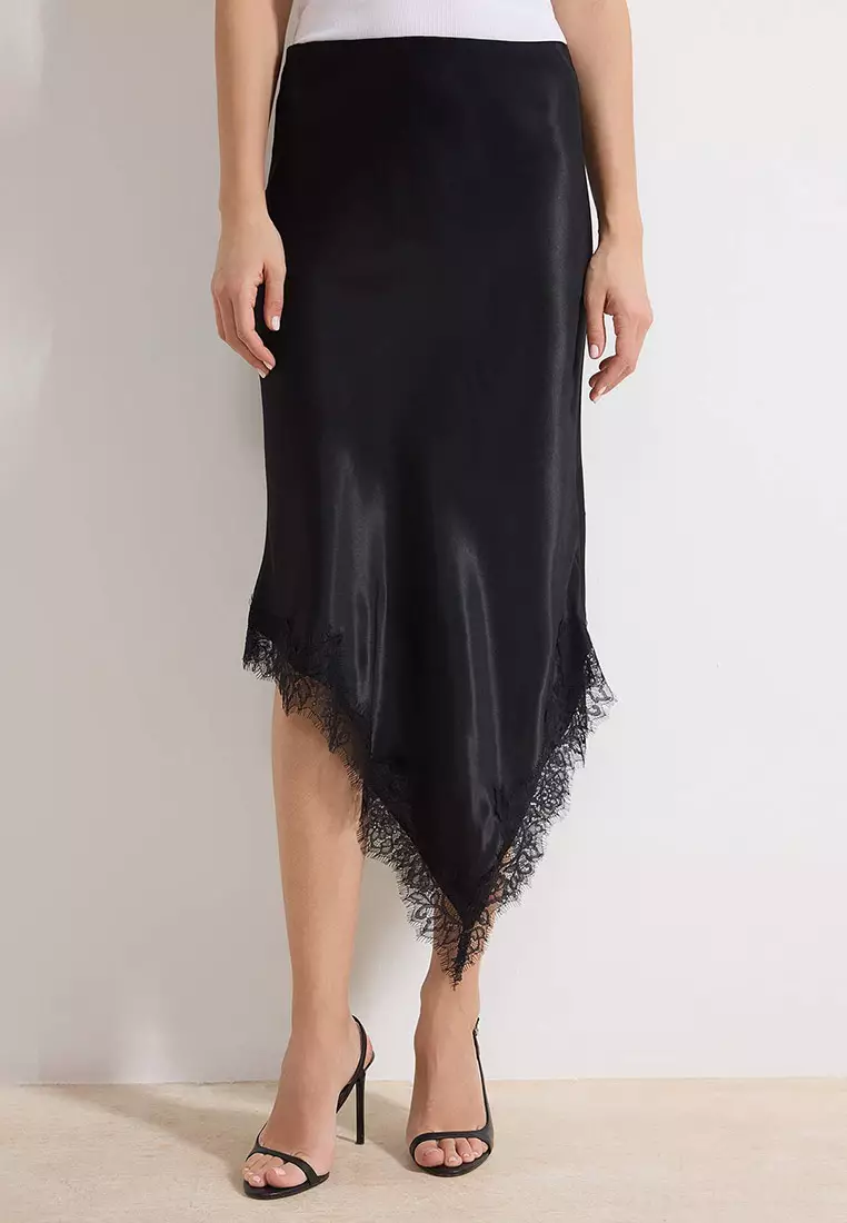 Black Asymmetric Cut Lace Detailed Woven Satin Midi Skirt Twoss26Et3