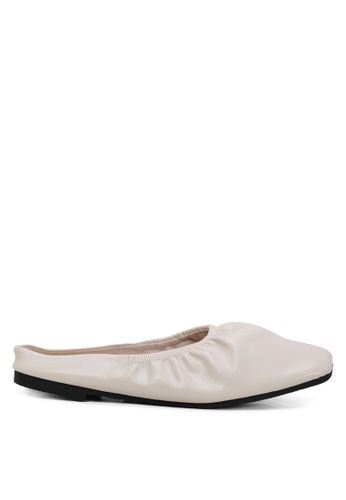 Milliot & Co. white Quella Slip Ons Shoes D8263SHC41E0E8GS_1