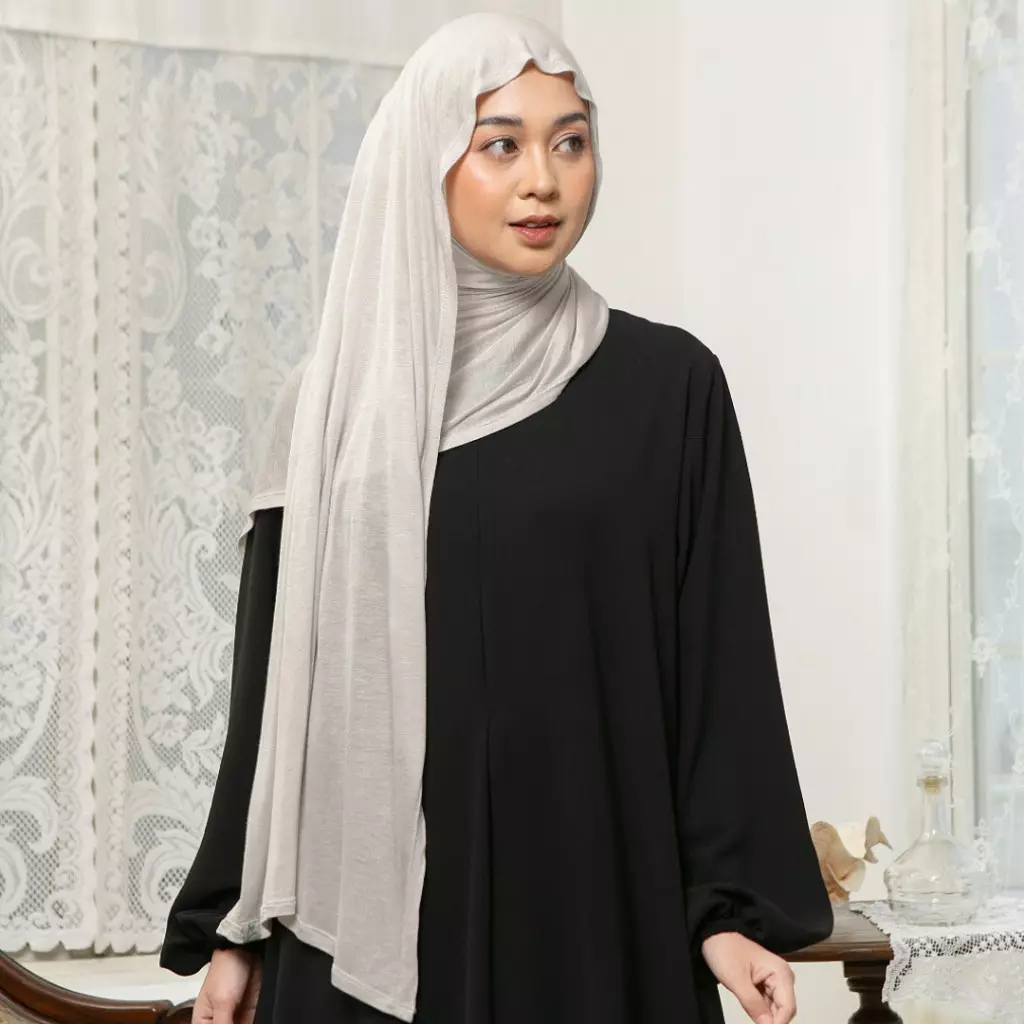 Arabian Shawl Lozy x Lesti Almond Milk