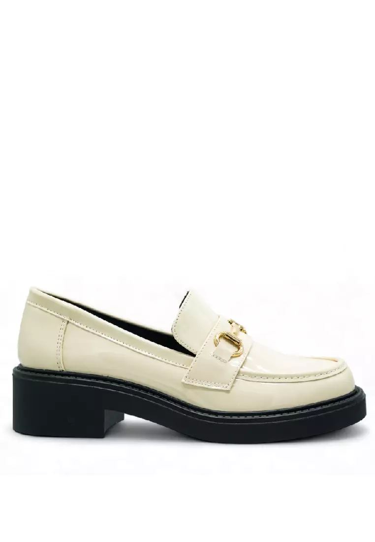 Discount on Noveni  shoes - SKU: Noveni Women Slip On Casual Flats - 240460373