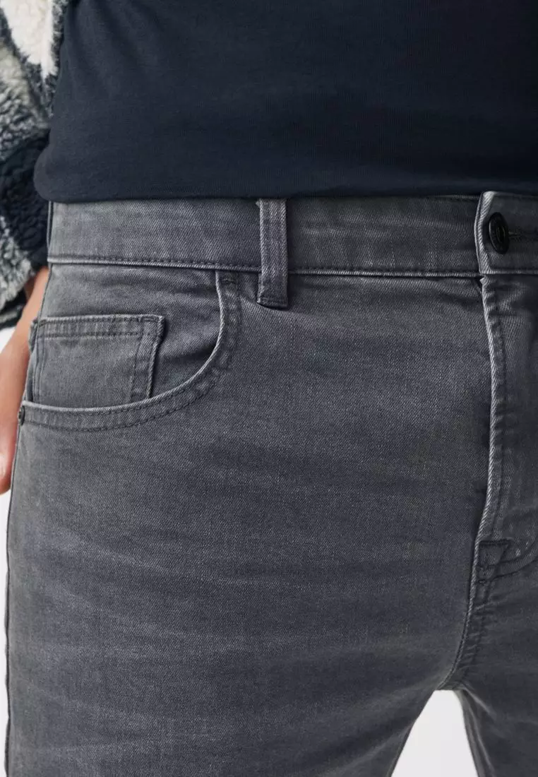 必備款彈力修身牛仔褲