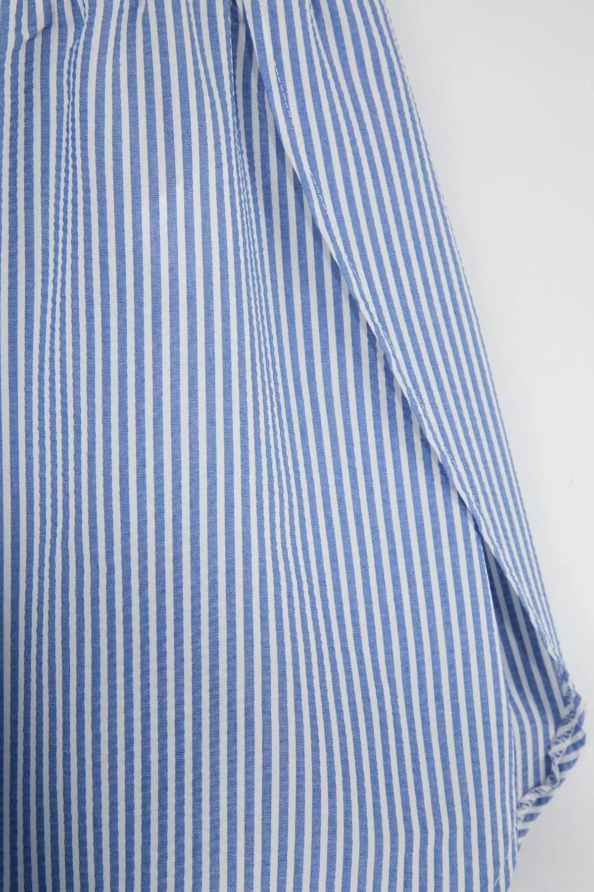 Beachwear Blue Striped Seersucker Textured Fabric Plus Size Beach Shorts Tbbss26Ap00007