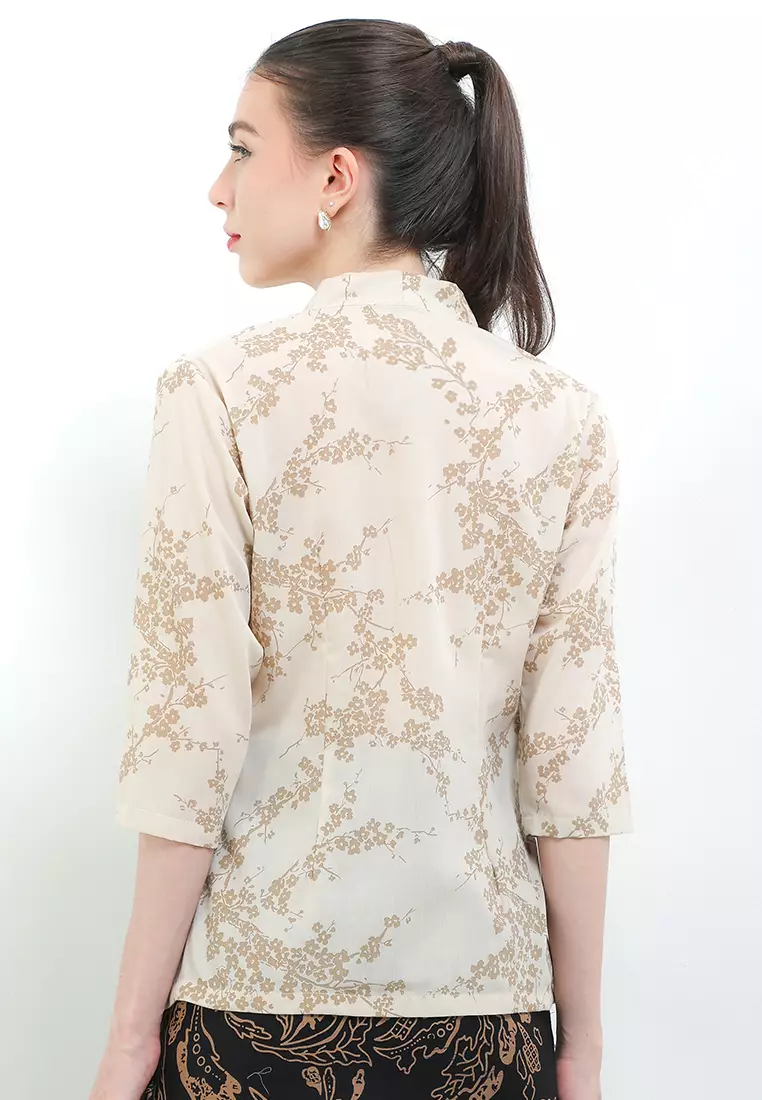 Kebaya Kutu Baru 3/4-length Sleeves