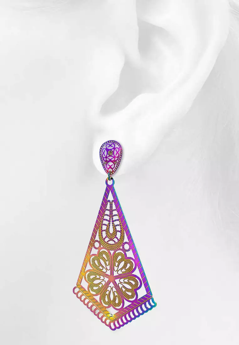 Laser Etched Kite-Shaped Earrings In Rainbow