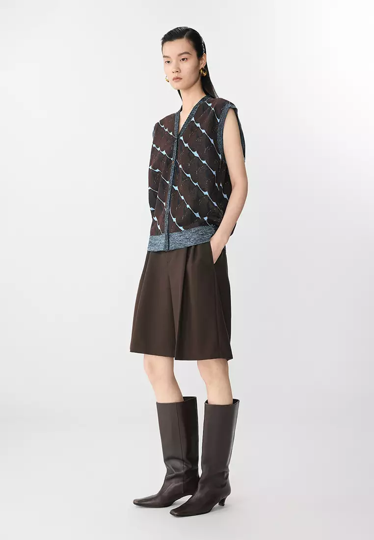 Loose knit vest