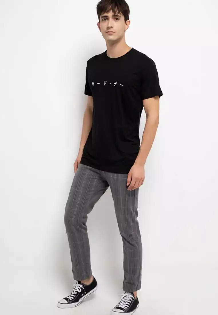 MTH88 Kaos Pria Simple Jepang Katakana Kerning Hitam