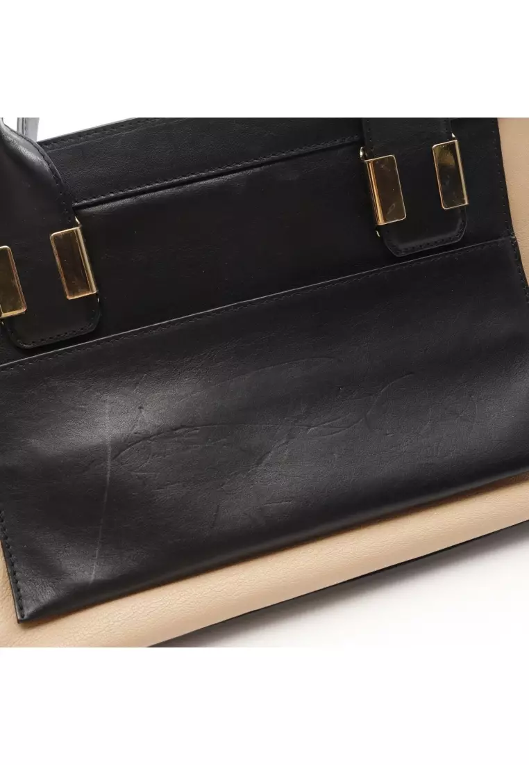 Pre-Loved Chloé ALICE Alice Handbag leather beige black 2WAY