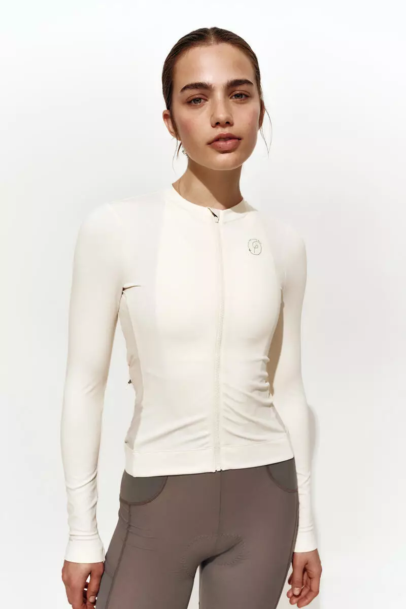 Cycling jacket with DryMove™