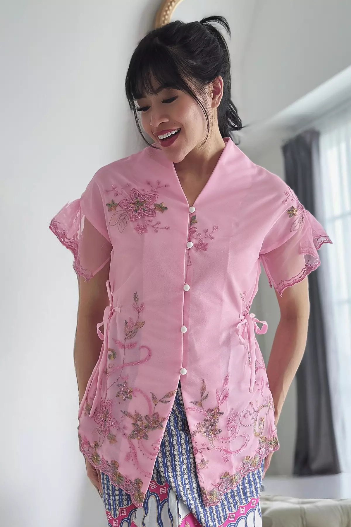 Reswara Kemayu Pink Kebaya Tied Up