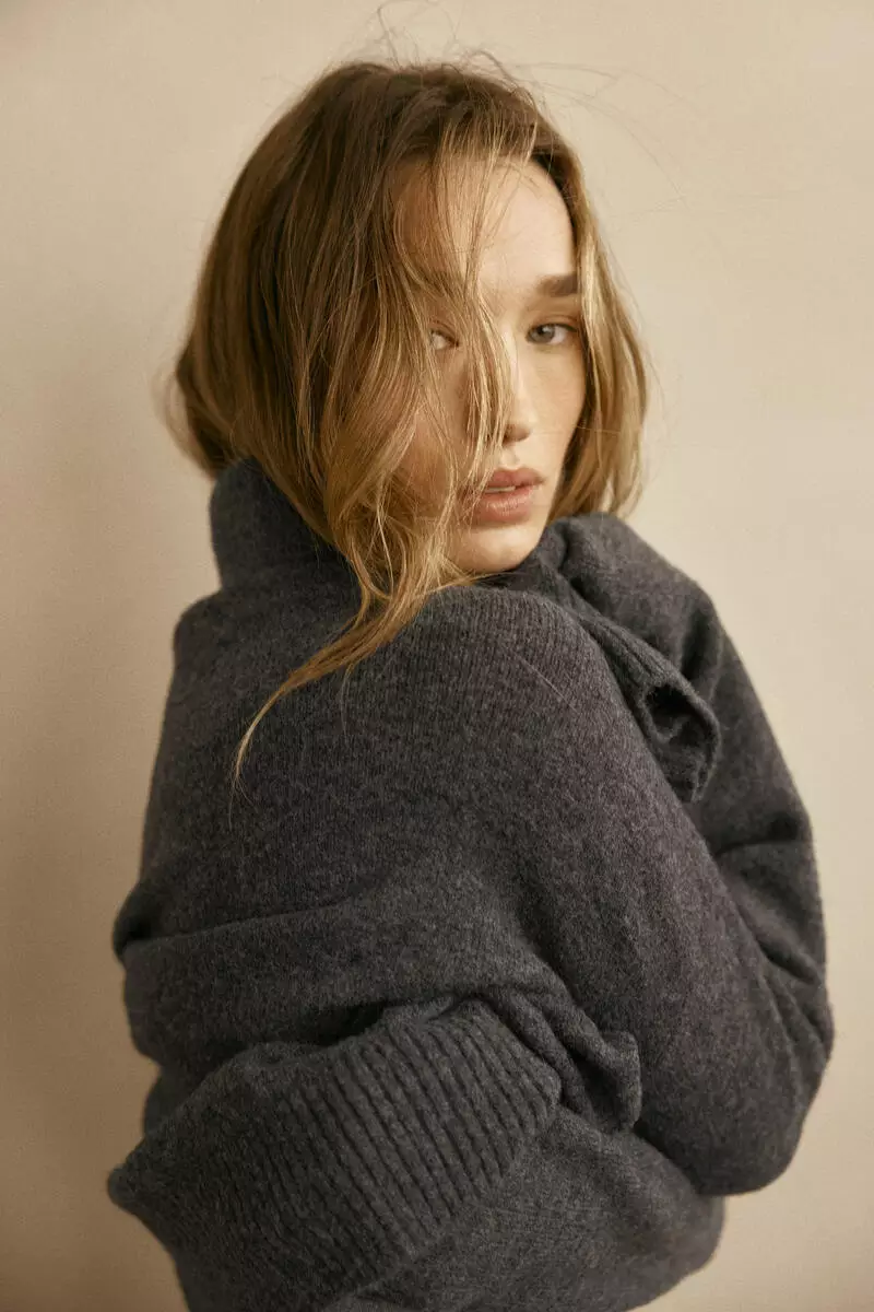 Cable-knit polo jumper